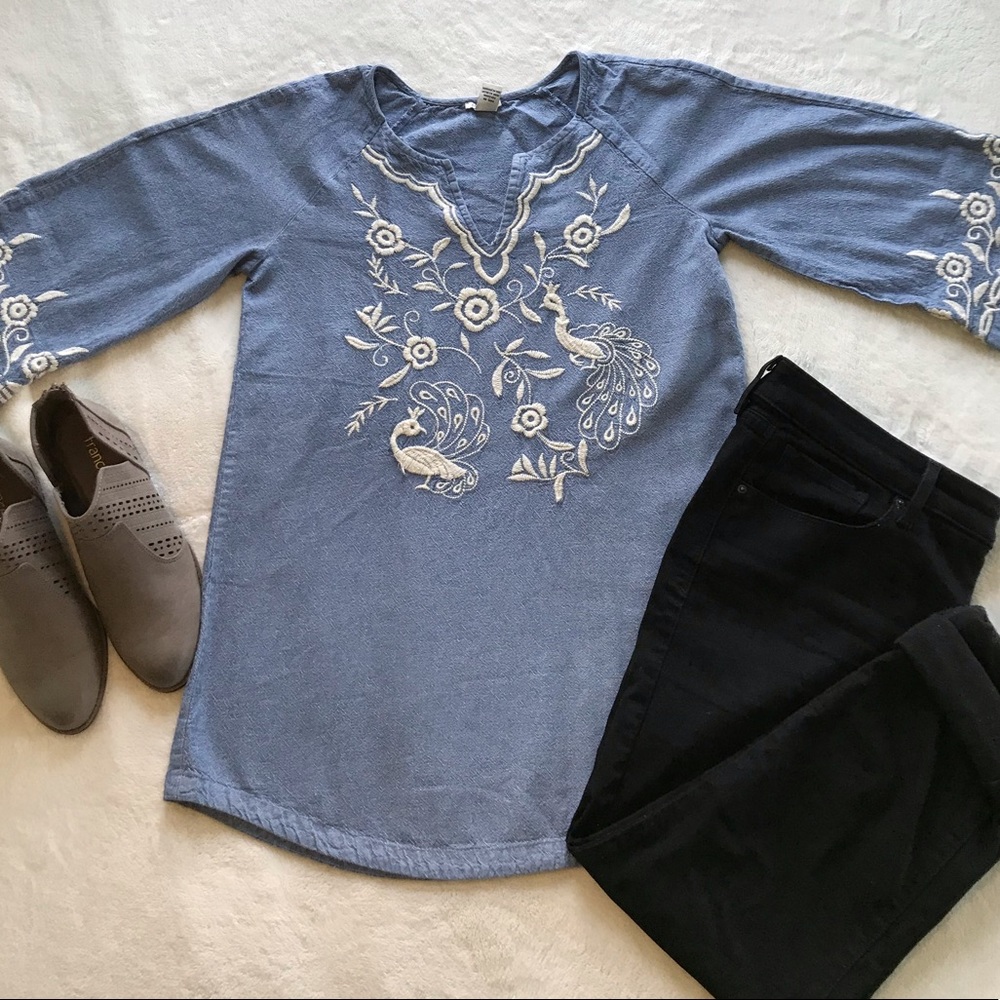 Forever 21 denim threaded top.